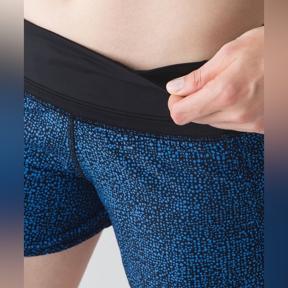 Lululemon Run Times Short Bubbles Pipe Dream Blue Black / Black (Size 6) - Picture 5 of 15
